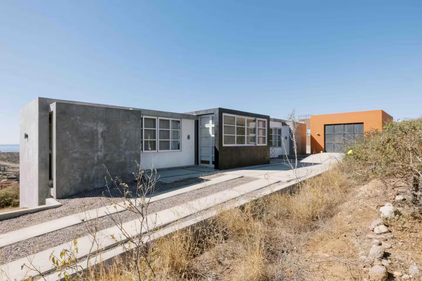 Casa De Ventanas 2