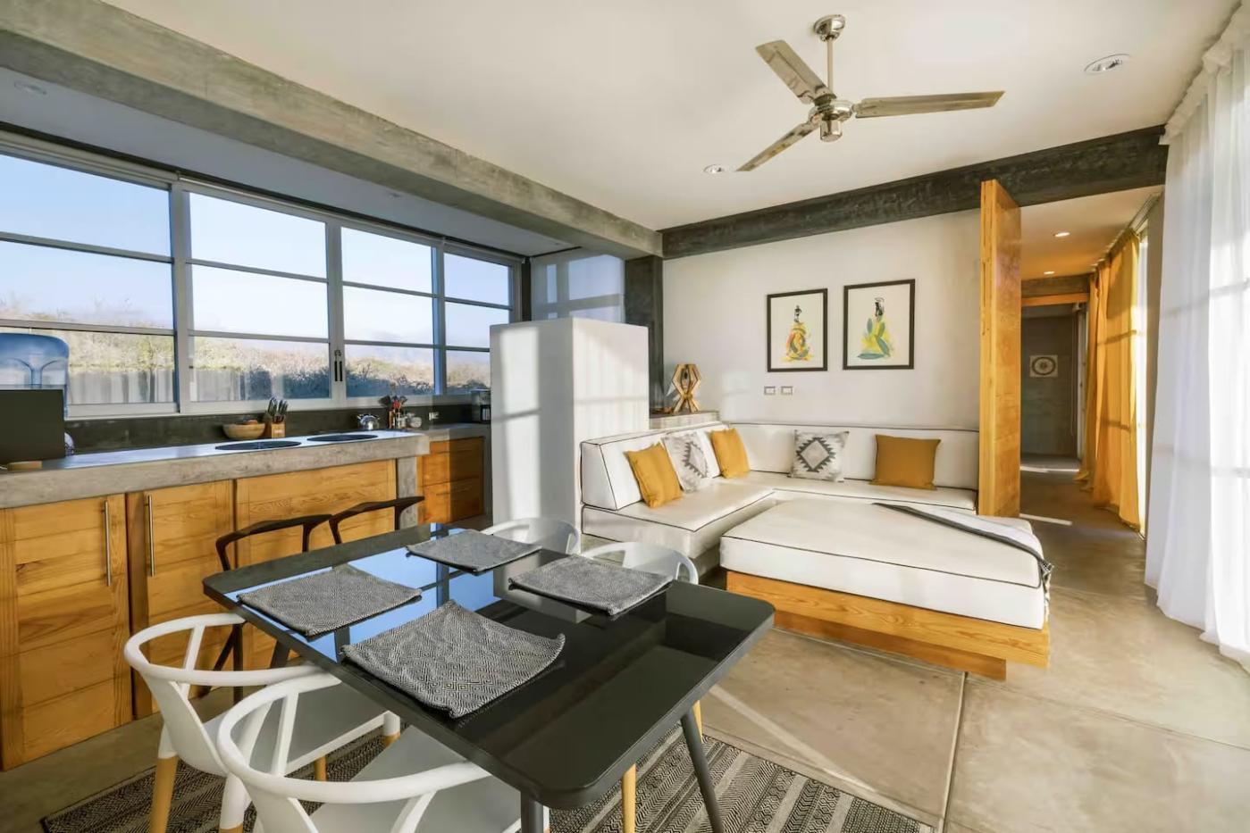 Casa De Ventanas 10